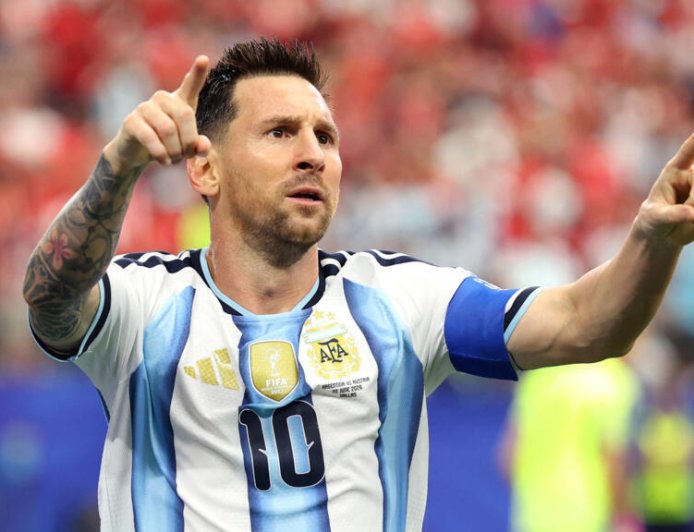 MESSI: O GÉNIO QUE CONTINUA A REESCREVER A HISTÓRIA DOS MUNDIAIS