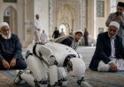 ROBÔ HUMANOIDE LEVA TECNOLOGIA ÀS MESQUITAS E DESPERTA DEBATE SOBRE O FUTURO DA FÉ