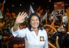 KEIKO FUJIMORI TOMA POSSE COMO PRESIDENTE DO PERU COM JAVIER MILEI ENTRE OS CONVIDADOS