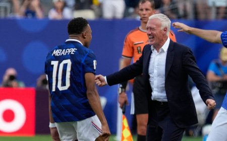 FRANÇA DERRUBA SUÉCIA COM DOIS GOLOS DE MBAPPÉ E AGUARDA POR PARAGUAI