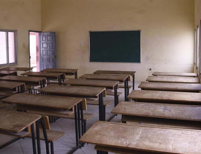 ENSINO PRIVADO: HÁ PROFESSORES A GANHAR ENTRE 15 E 35 MIL KWANZAS