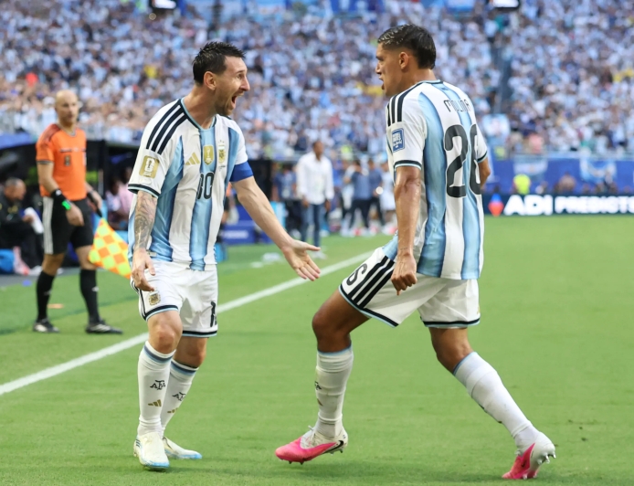 ARGENTINA SOFRE, MAS ELIMINA CABO VERDE NO PROLONGAMENTO