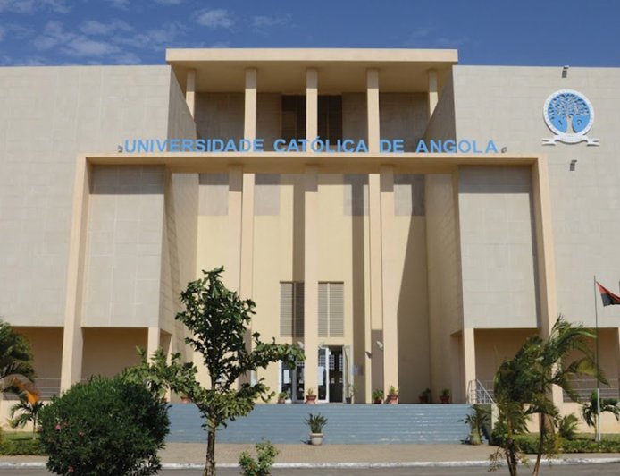 INAAREES SUSPENDE CURSO DE TEOLOGIA NA UCAN