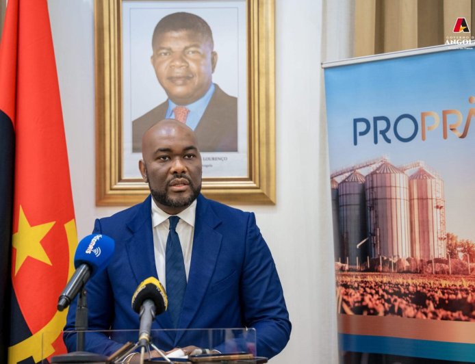 ANGOLA ENTRA NA FASE DECISIVA DAS PRIVATIZAÇÕES COM VENDA DE 10 GRANDES EMPRESAS
