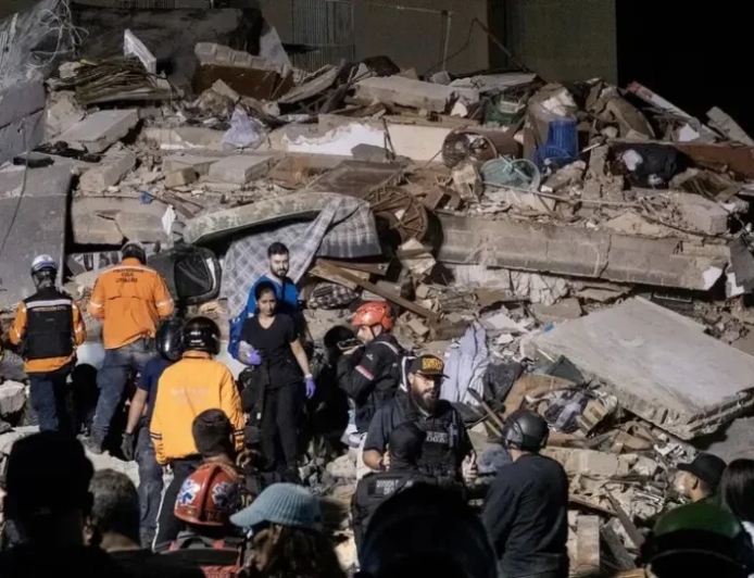 UM MÊS APÓS TERREMOTOS VENEZUELA AINDA TEM CENTENAS DE DESAPARECIDOS E FUTURO INCERTO