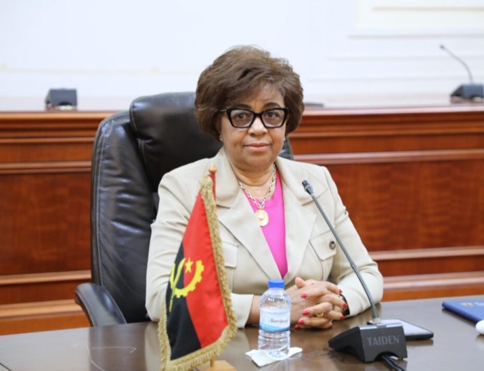 ANGOLA DEFENDE OBSERVÂNCIA DOS ESTATUTOS JURÍDICO-LEGAIS