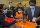 HAKAINDE HICHILEMA ENFRENTA 13 ADVERSÁRIOS NAS ELEIÇÕES DA ZÂMBIA