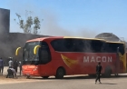 AUTOCARRO DA MACON EMITE FUMAÇA E ASSUSTA PASSAGEIROS NO LUBANGO