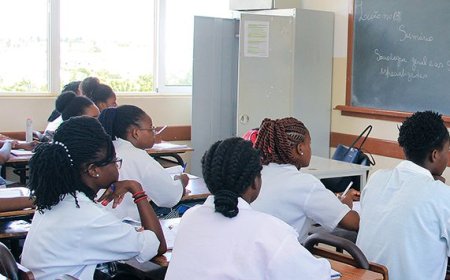 FALTA DE VAGAS NAS ESCOLAS PÚBLICAS OBRIGA ADOLESCENTES A ESTUDAREM NO PERÍODO NOCTURNO