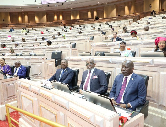 PARLAMENTO ABRE CAMINHO PARA MOEDA DE 50 KWANZAS EM HOMENAGEM AOS 50 ANOS DO BNA