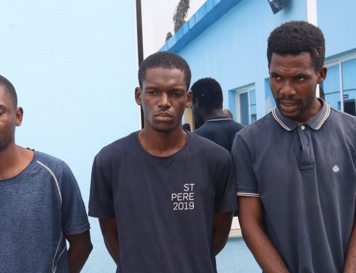 SIC DETÉM TRÊS SUSPEITOS DE ASSALTO A MULHER EM MORRO BENTO