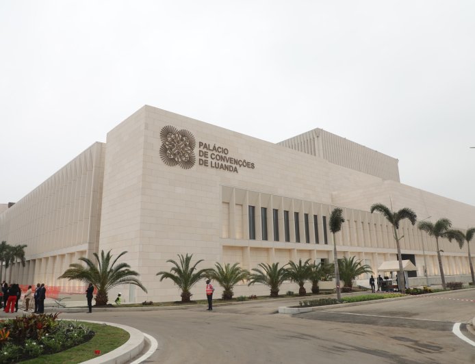 ESTADO INVESTE 290,8 MIL MILHÕES DE KWANZAS NO PALÁCIO DE CONVENÇÕES DE LUANDA