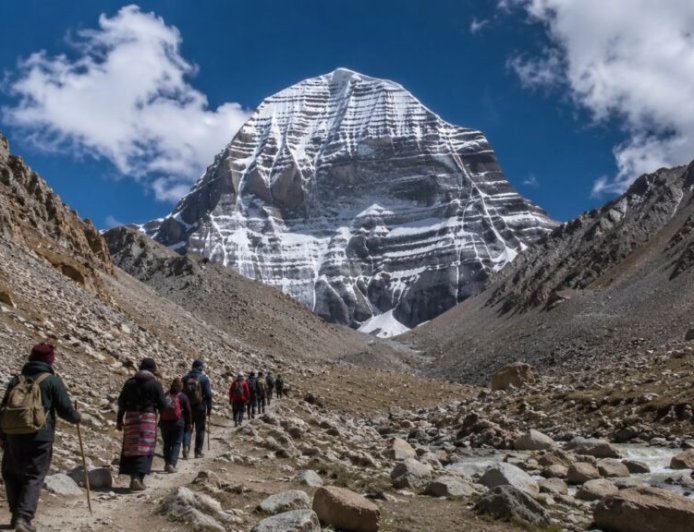 PEREGRINAÇÃO AO MONTE KAILASH DEIXA CERCA DE 100 INDIANOS DESAPARECIDOS