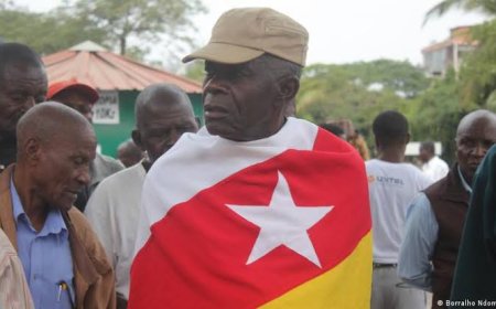 CAMPANHA PARA A PRESIDÊNCIA DA FNLA ARRANCA EM LUANDA