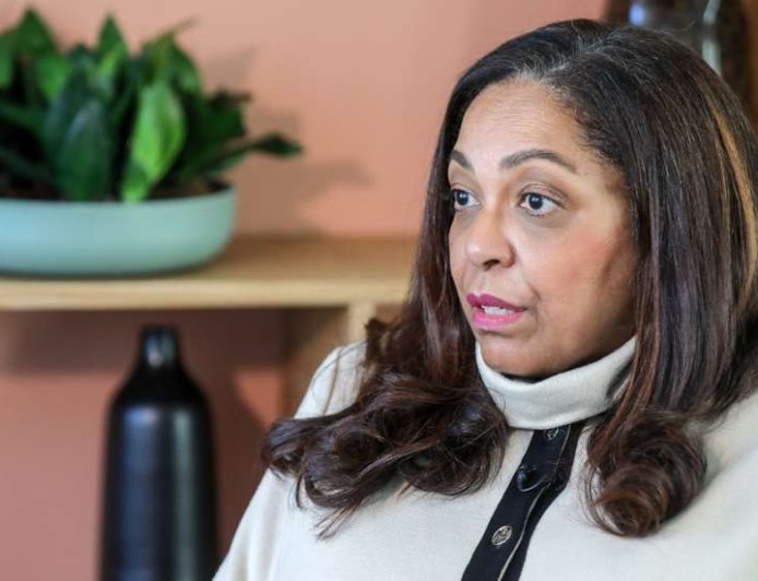 IRENE NETO QUESTIONA RETIRADA DE MORADIAS E FALA EM “PUNIÇÃO COLECTIVA”