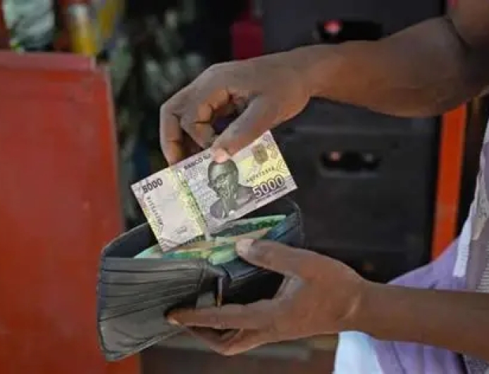 50 MIL KWANZAS LEVA JOVEM À DETENÇÃO EM LUANDA