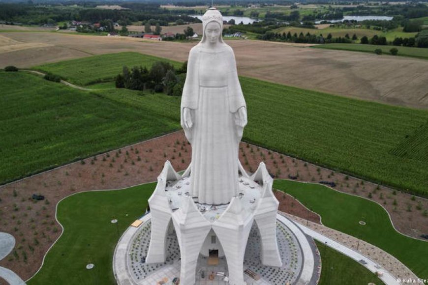POLÓNIA INAUGURA ESTÁTUA DE NOSSA SENHORA COM MAIS DE 55 METROS
