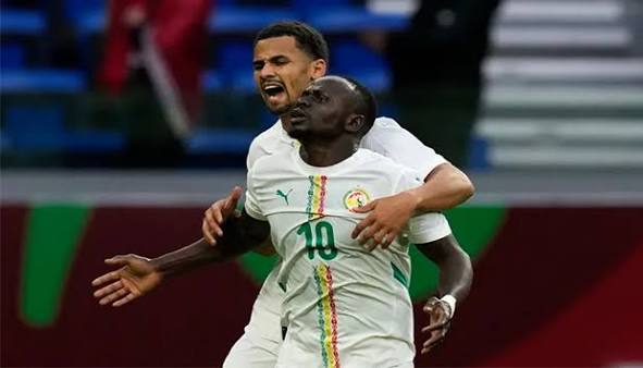 UM CAPITÃO SEM BRAÇADEIRA QUE HONRA O CONTINENTE AFRICANO