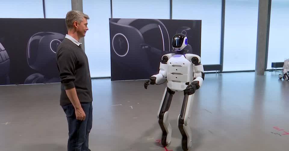 ROBÔ AEON: UMA NOVA GERAÇÃO DE ‘COLEGAS DE TRABALHO’ QUE APRENDE A IMITAR HUMANOS