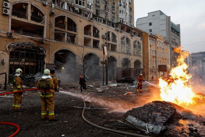 ATAQUE RUSSO EM KIEV MATA 17 PESSOAS E DEIXA DEZENAS DE FERIDOS