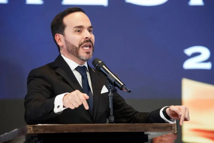PRESIDENTE ELEITO DA COLÔMBIA ANUNCIA ENCERRAMENTO DE 14 EMBAIXADAS E REORGANIZAÇÃO DIPLOMÁTICA