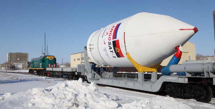 ANGOLA INVESTE EM MAIS UM SATÉLITE