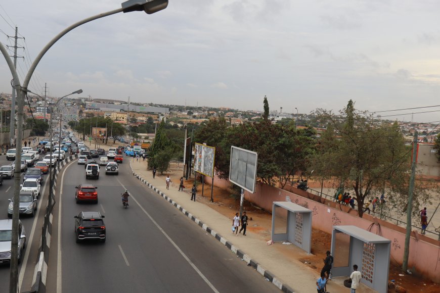 TRÂNSITO EM LUANDA: CIRCULAÇÃO CONDICIONADA EM VÁRIAS ARTÉRIAS DA CAPITAL