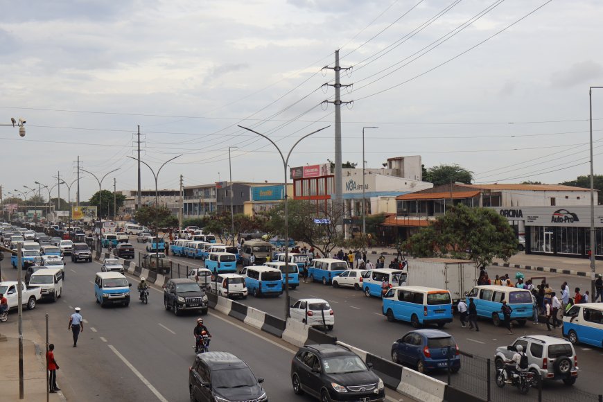 TRÂNSITO INTENSO MARCA INÍCIO DA TARDE DESTA QUARTA-FEIRA EM LUANDA