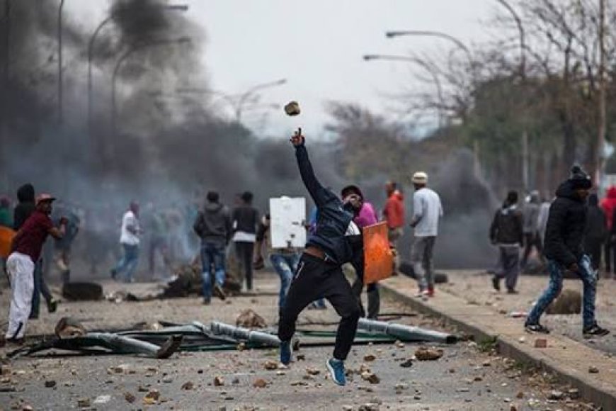 ATAQUES XENÓFOBOS NA ÁFRICA DO SUL FAZEM SETE MORTES ENTRE MOÇAMBICANOS
