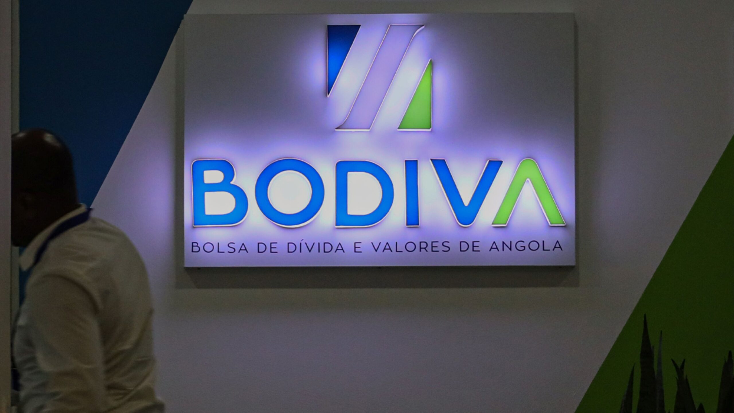 BODIVA ENTRA NA DISPUTA PELO TOPO E DEIXA BAI PARA TRÁS