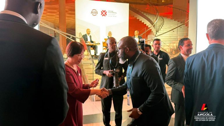ANGOLA PROCURA REFORÇAR PRESENÇA NO BANCO ASIÁTICO DE INVESTIMENTO EM INFRAESTRUTURAS
