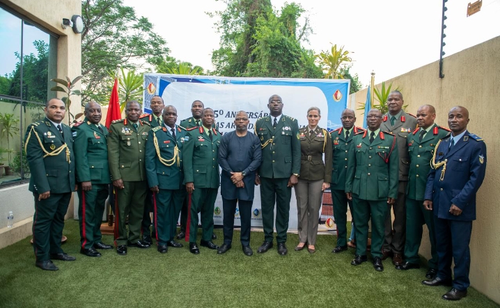 ANGOLA E BOTSWANA DÃO NOVO PASSO PARA ESTREITAR LAÇOS NA ÁREA MILITAR