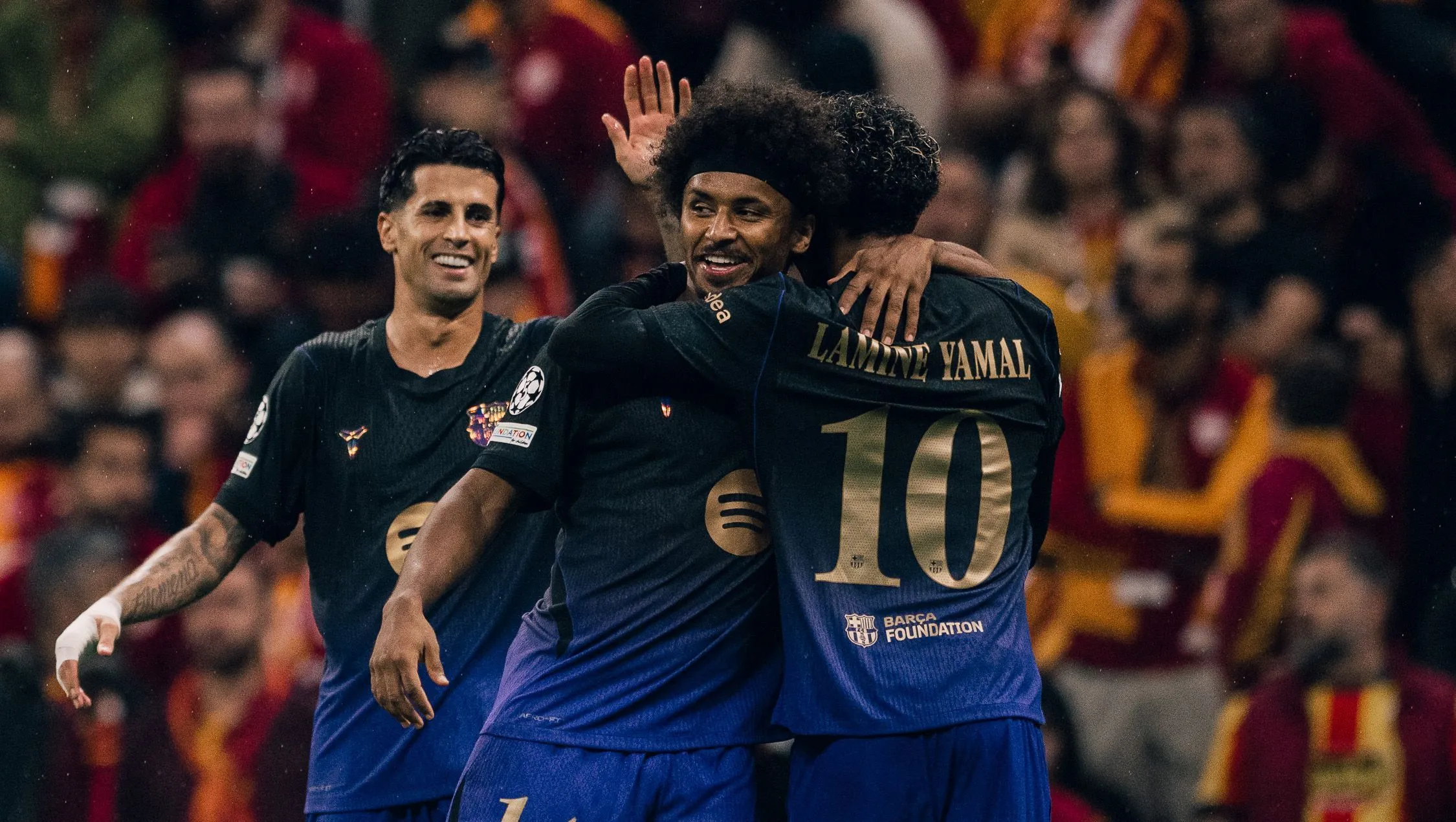 BARCELONA VIRA RESULTADO SOBRE O GALATASARAY E GOLEIA NA CHAMPIONS LEAGUE