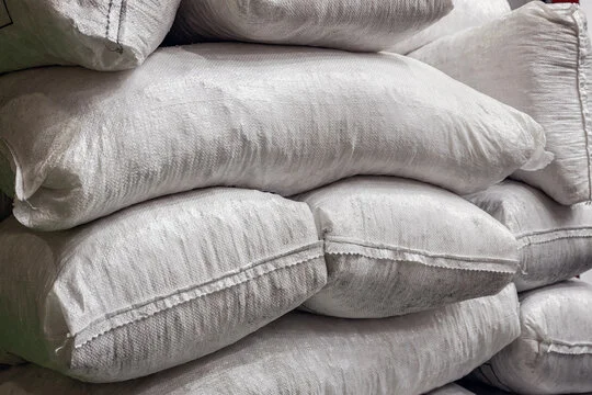 DESVIO DE DEZ TONELADAS DE FERTILIZANTES NO PORTO DO LOBITO LEVA À DETENÇÃO DE DOIS CIDADÃOS