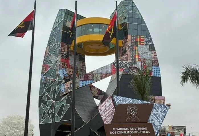 INAUGURADO MEMORIAL ÀS VÍTIMAS DOS CONFLITOS POLÍTICOS