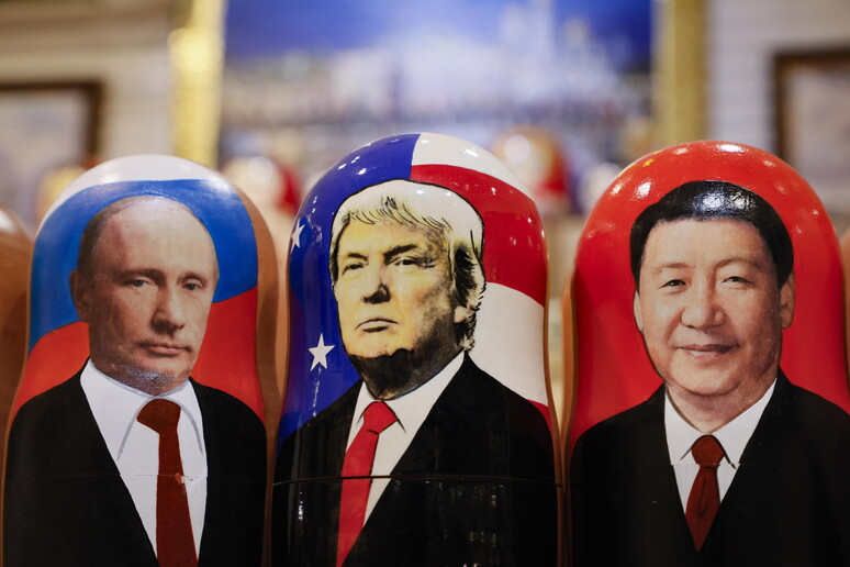 PUTIN QUER NEGOCIAR FIM DA GUERRA NA UCRÂNIA COM TRUMP E XI JINPING SEM PARTICIPAÇÃO DE KIEV