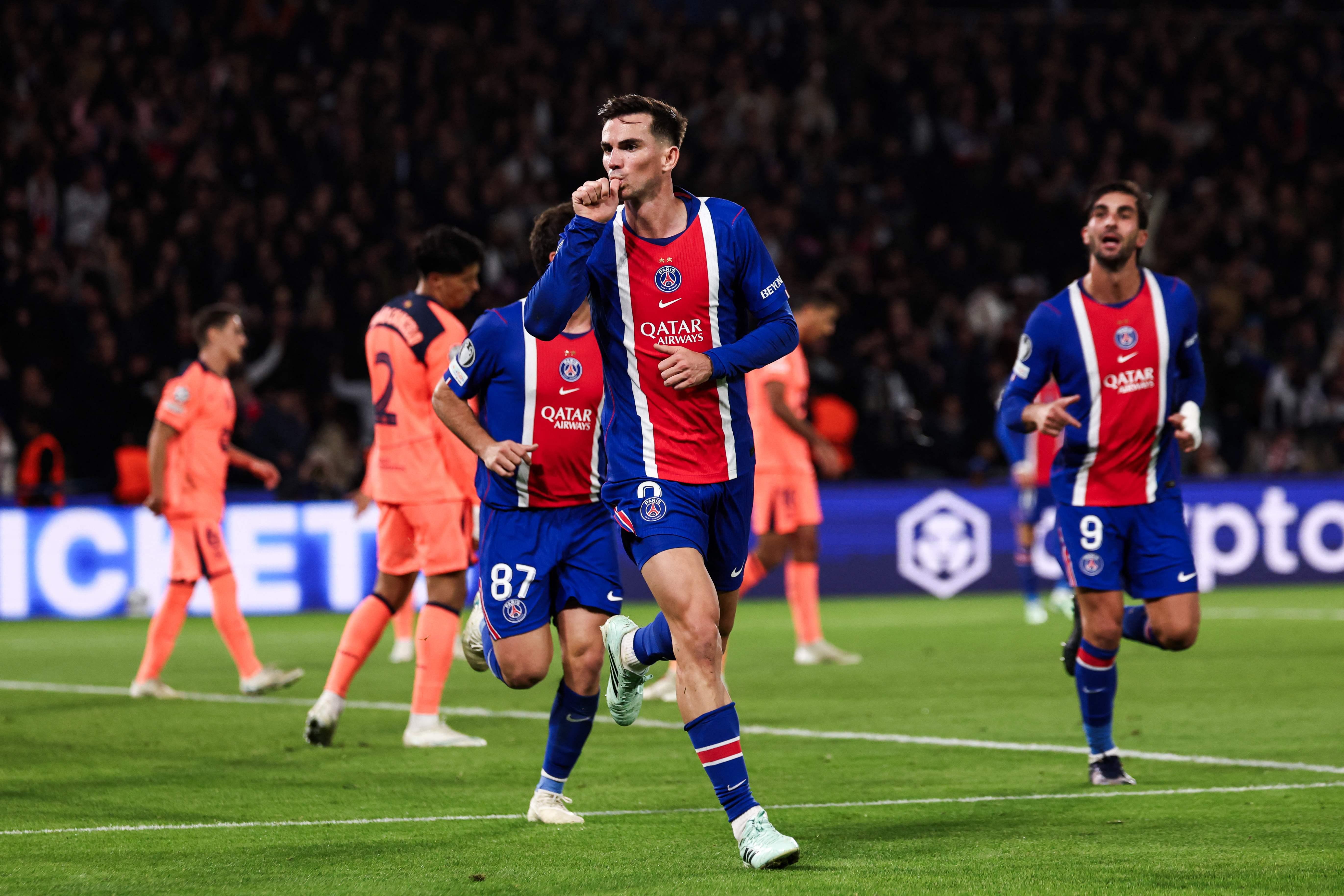 FUTEBOL AO MAIS ALTO NÍVEL: PSG VENCE BARCELONA NA CHAMPIONS LEAGUE