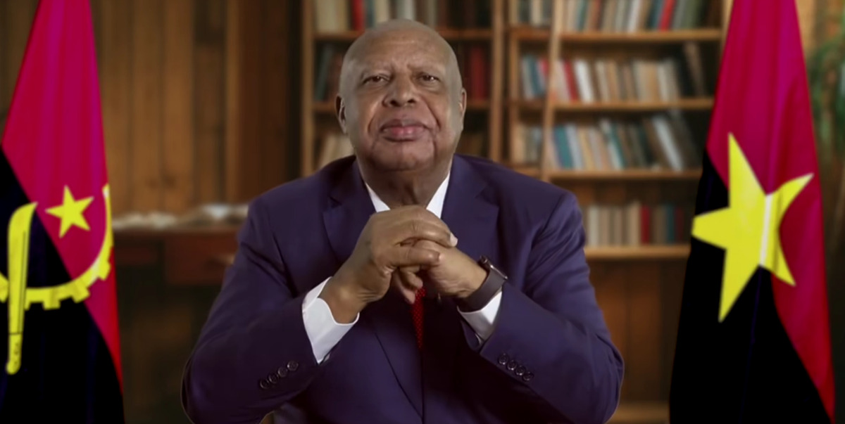 HIGINO CARNEIRO ACONSELHADO A DESISTIR DA CORRIDA À LIDERANÇA DO MPLA E APOIAR JOÃO LOURENÇO