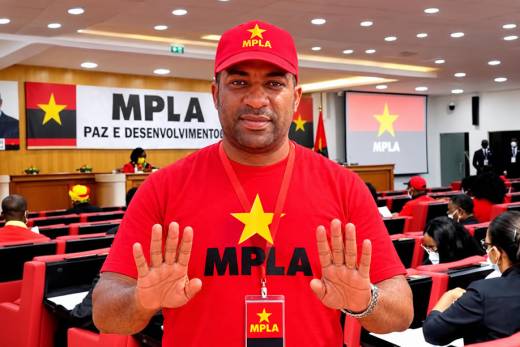 TRIBUNAL CONSTITUCIONAL ANULA EXPULSÃO DE VALDIR CÓNEGO DO COMITÉ CENTRAL E DO MPLA