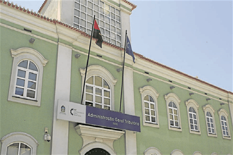 EXECUTIVO PROPÕE BAIXAR IMPOSTO DAS EMPRESAS DE 25% PARA 20%