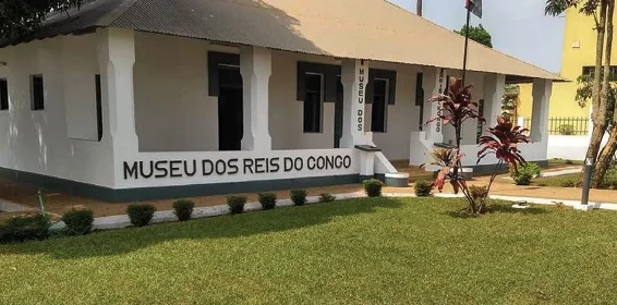 ANGOLA RECUPERA 12 PEÇAS HISTÓRICAS DO ANTIGO REINO DO KONGO NA RDC