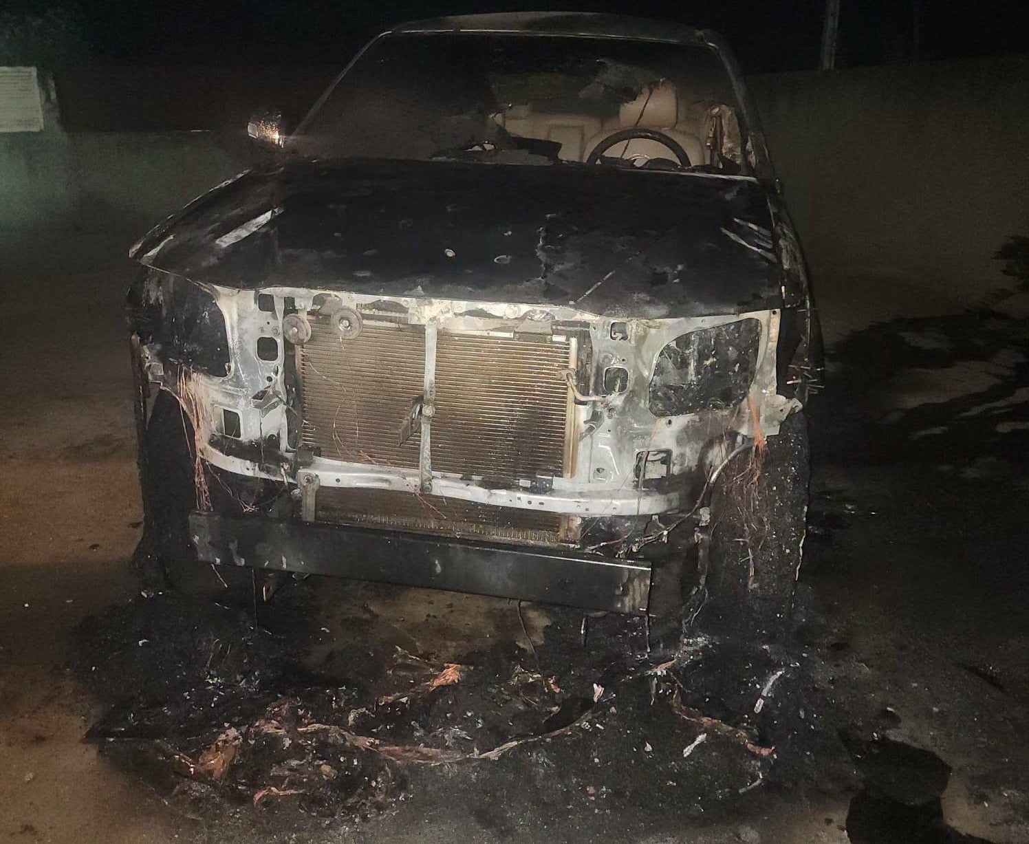 SECRETÁRIO GERAL DO SINPROF VÊ SUA VIATURA INCENDIADA NA PRÓPRIA RESIDÊNCIA